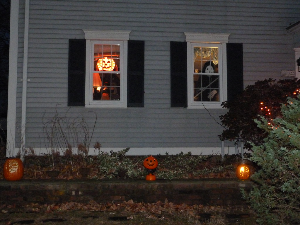 5 halloween decoration ideas for your new custom home, hagen homes, custom home builder in kenosha county wi